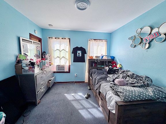 3rd image of 459-461 Armory St