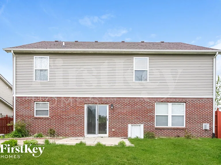 8775 N Springview Dr — Photo 14