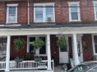 18 W Slokom Ave, Christiana, PA 17509