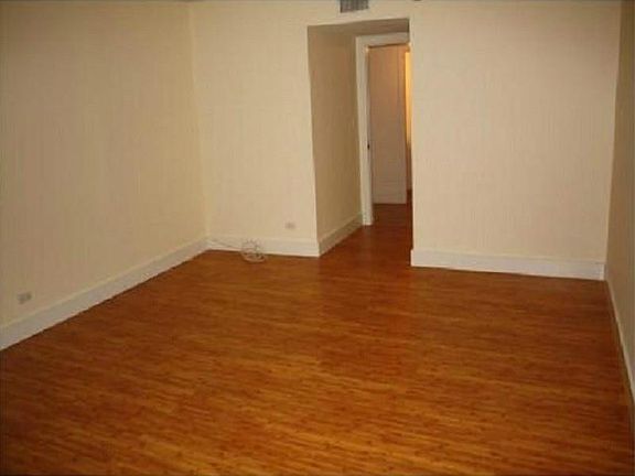 4th image of 2301 Collins Ave APT 515