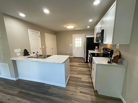 4th image of 3413 Kensington Ave