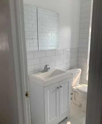 4th image of 15804 137th Ave