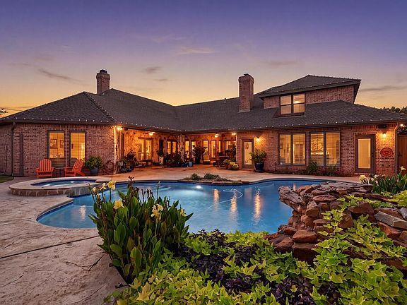 3rd image of 808 Keystone Ct