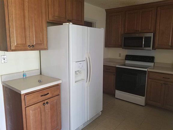 4th image of 305 Laverne Dr