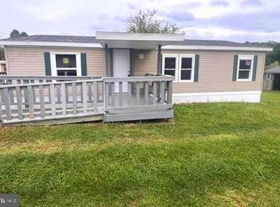 19 Sammy Mobile Home Park Rd, Schuylkill Haven, PA 17972