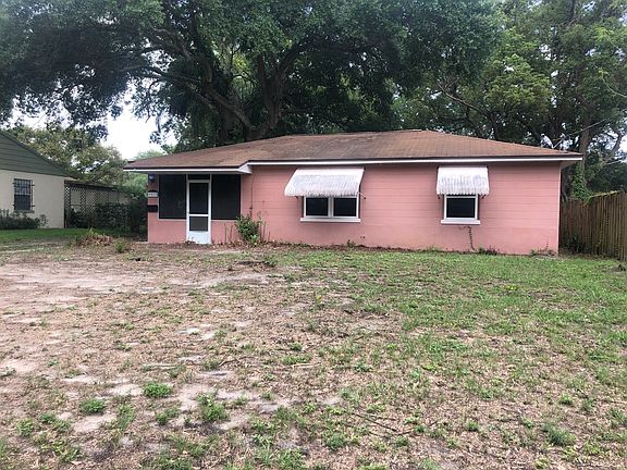 3rd image of 9517 N Highland Ave