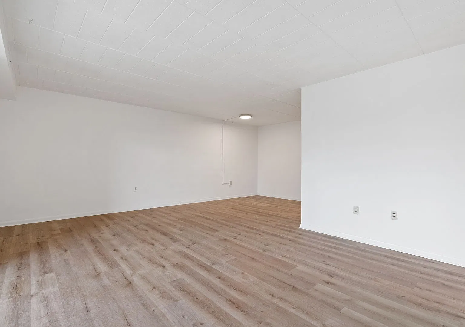 Discover Stamm Avenue Apartments: Your Ideal Living Space — Photo 4