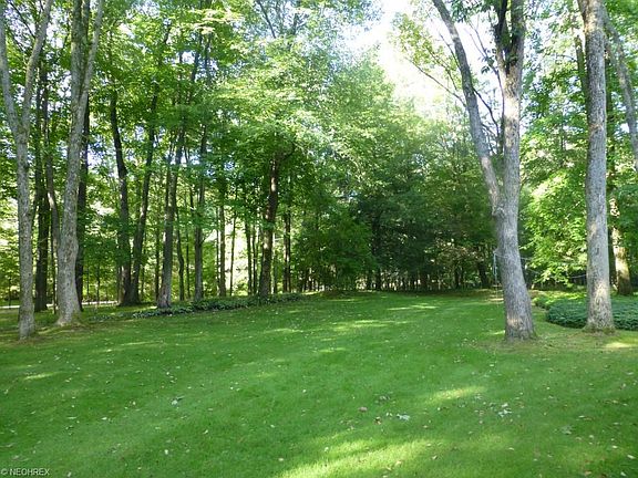 4th image of 40 Farwood Dr