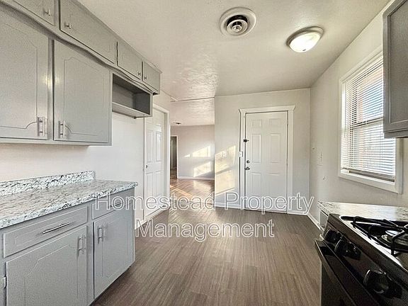 4th image of 1524 NE 29th St