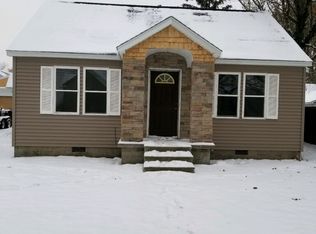902 E Smith St, Bay City, MI