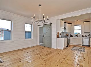 16 9th St, Providence, RI 02906