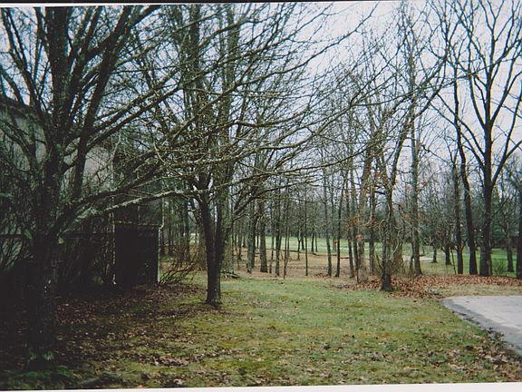 3rd image of 136 Fairway Dr
