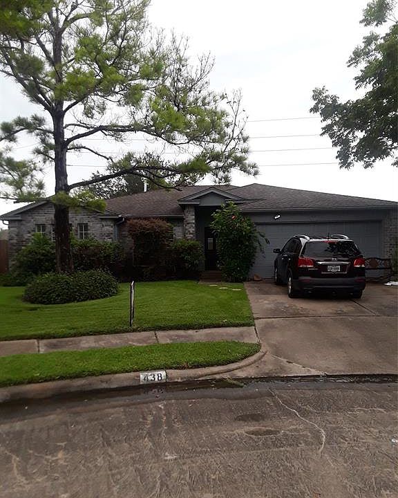1st image of 438 Savannah Moss Dr
