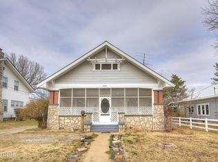 420 E McKinney St, Neosho, MO 64850