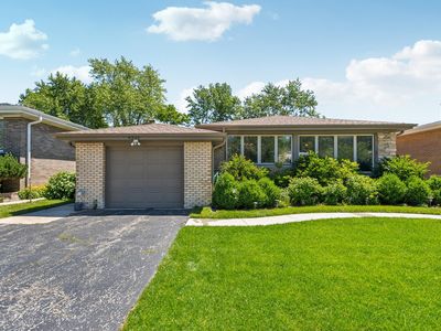 9335 Kenneth Ave, Skokie, IL, 60076