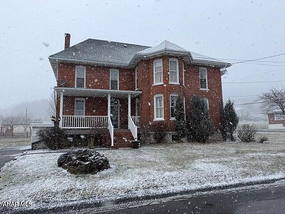 3rd image of 244 Heritage Rd