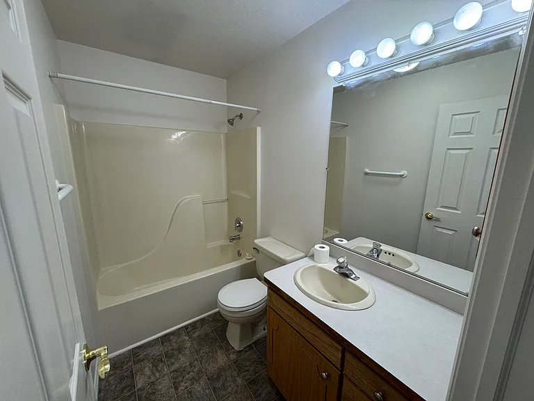3486 Obryant St — Photo 5