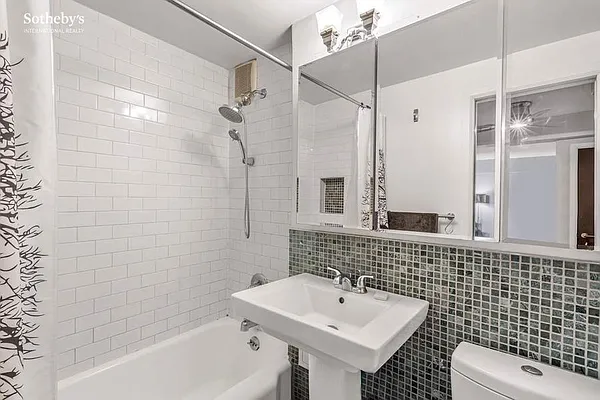 Sold by Sotheby's International Realty | media 4