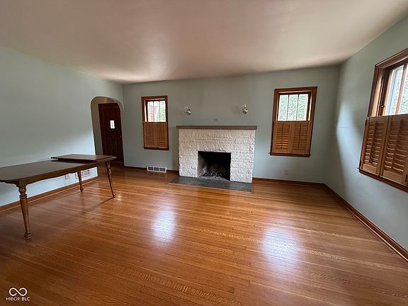 5th image of 5305 E 9th St