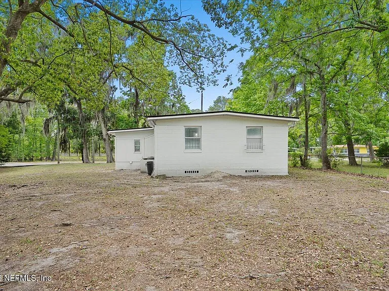 6601 Cleveland Rd — Photo 5