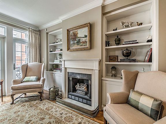 5th image of 214 Pullman Pl