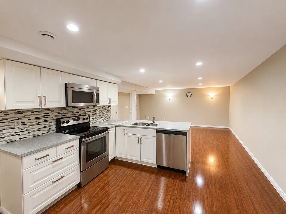17231 104th St NW
