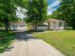 519 Hausfeldt Ln, New Albany, IN 47150