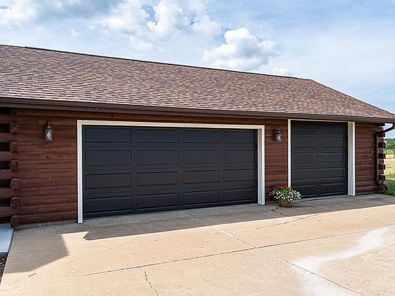 5th image of 3250 Martz Ln
