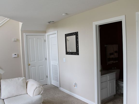 Lower Level w/ full bath