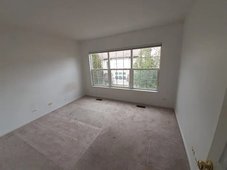 11 E Illinois Ave — Photo 24