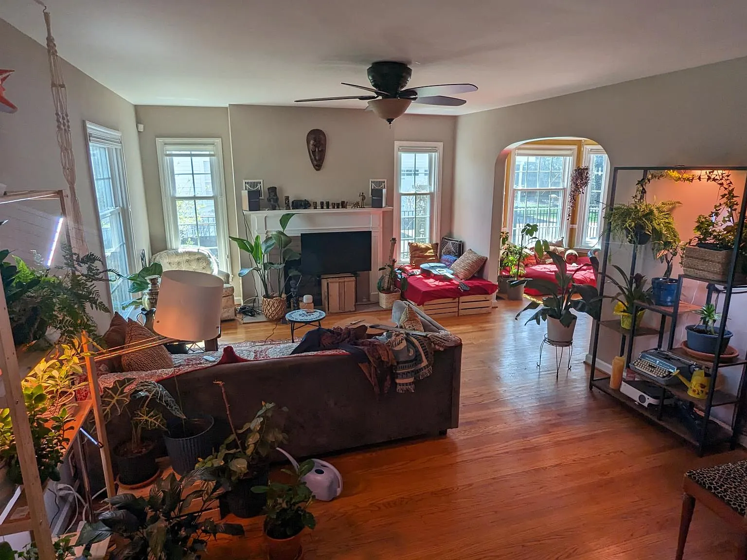 3 bed, 1946 sqft, $2,550 — Photo 2