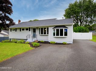 21 Venus Dr, Albany, NY 12211