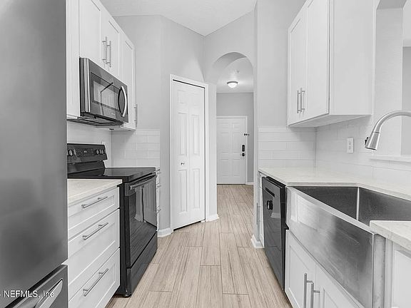 5th image of 7801 Point Meadows Dr Unit 7401