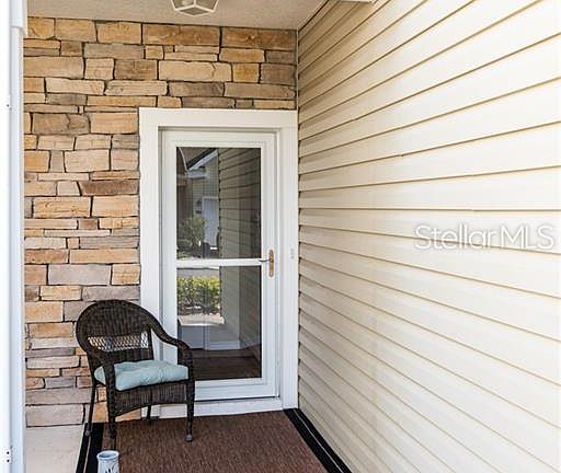 3rd image of 2033 Winterset Dr