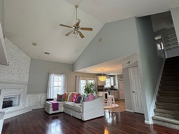 5th image of 2265 Market Garden Ln