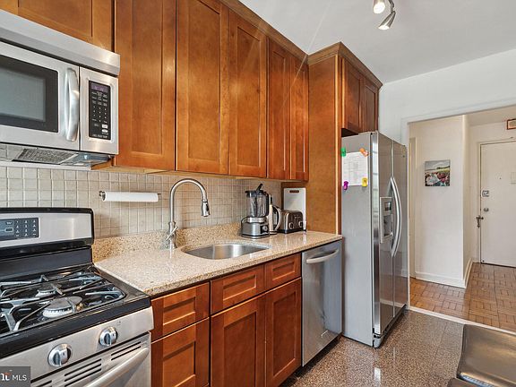 2nd image of 2601 Pennsylvania Ave APT 145