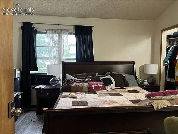 5th image of 519 Shady Crest Cir