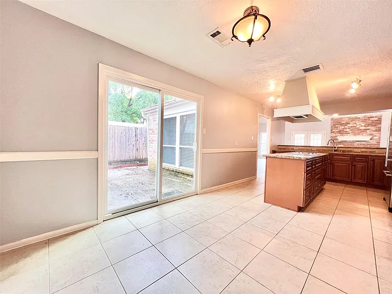 11407 Briar Rose Dr — Photo 18
