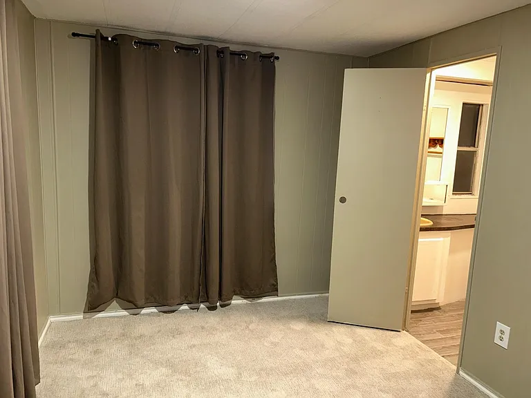 300 Knob Oak Ct — Photo 4