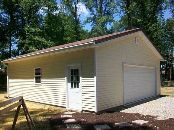 2 1/2 car garage