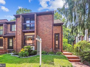 5818 Jacksons Oak Ct, Burke, VA 22015