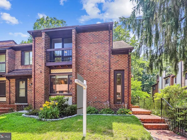 5818 Jacksons Oak Ct, Burke, VA 22015