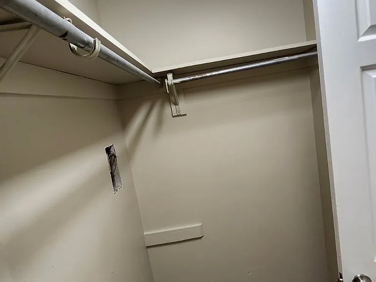 601 Cleveland St #7 — Photo 5