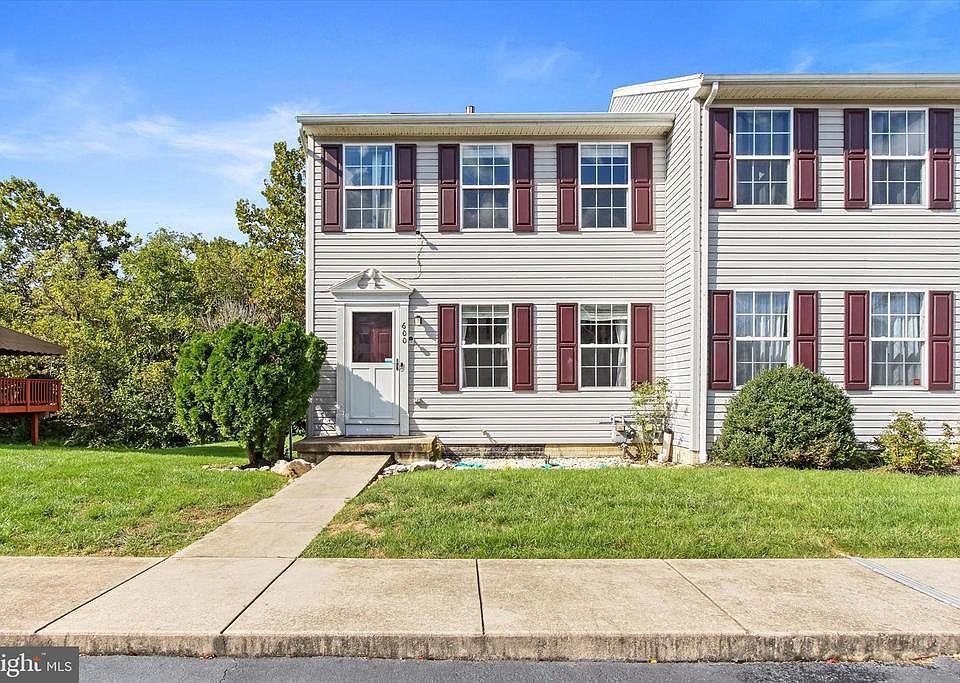 1st image of 600 Charles Cir