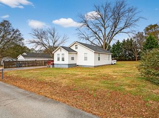 4 Caren St, Greenville, SC 29611