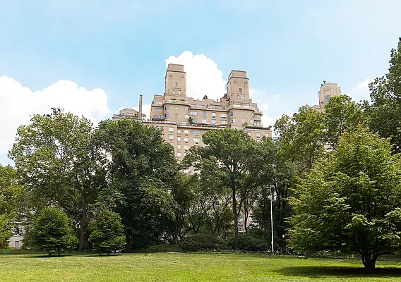 Sold by Sotheby's International Realty | media 20