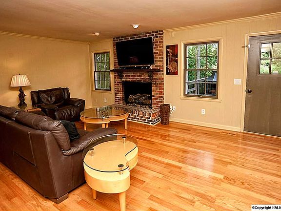 4th image of 125 Catherine Dr SE