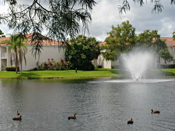 Country Club Lakes Apartments