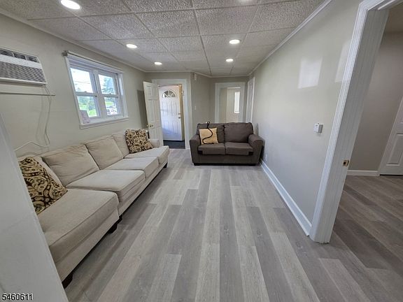5th image of 84 Ackerman Ave
