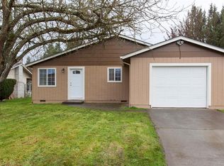 111 N Buchanan Ave, Eagle Point, OR 97524